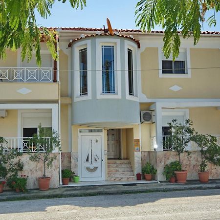 Athanasia Studios Патитири Екстериор снимка